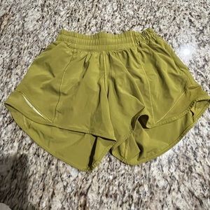 💗GET 20% OFF💗 Lululemon Hotty Hot Short II *Long 4" - Golden Lime